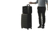 SPP Sacoche Bureau extensible modulable, éco-conçue au style épuré, version anthracite, trois quart Face Sac week-end aggrandi avec valise